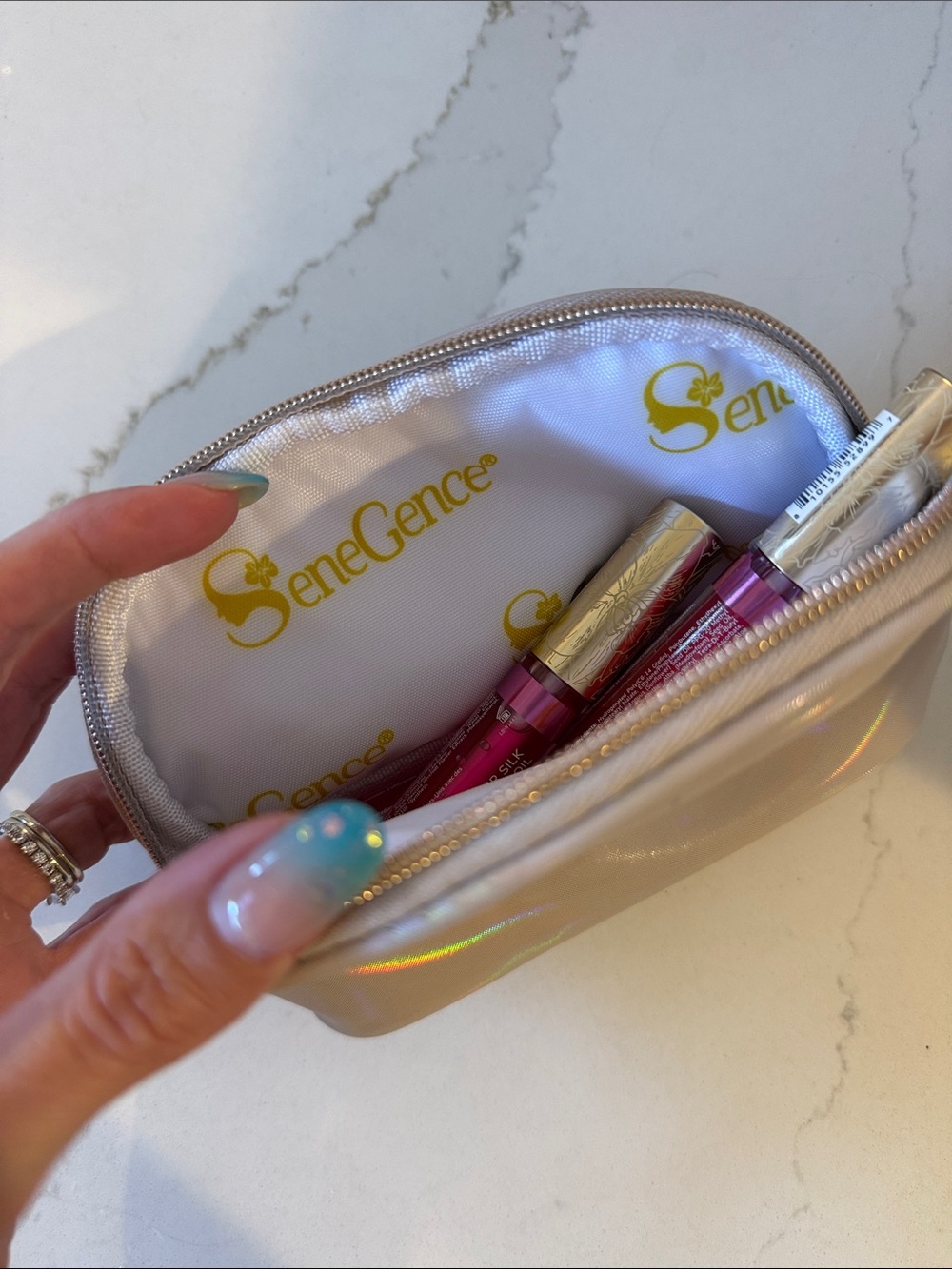 SENEGENCE Glowify Sheer Silk Lip Oil Trio with Holographic Cosmetic Bag - Picture 4 of 4